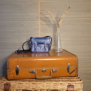 Dr. Martens blue/white bandana paisley motif cross body satchel.